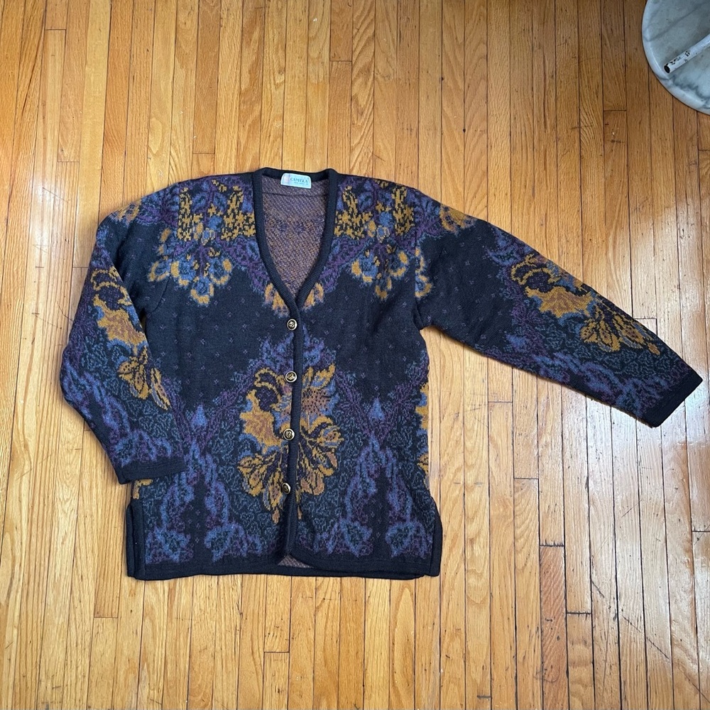 Vintage Rare 100% Wool Cardigan Sweater UNISEX